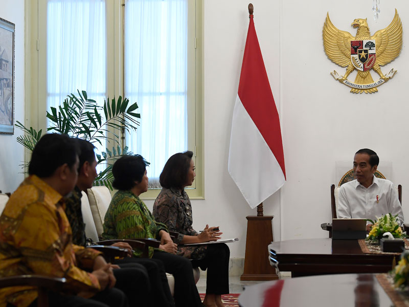 Presiden Joko Widodo menerima Ketua Panitia Seleksi Calon Pimpinan Komisi Pemberantasan Korupsi (KPK) Periode 2019-2023 .
