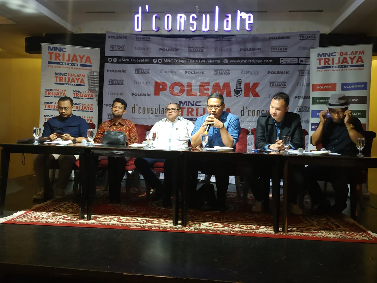 Diskusi Polemik MN Trijaya, di De Consulate, Jakarta, Sabtu, (22/6).