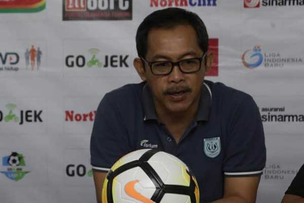 Pelatih Persela, Aji Santoso 