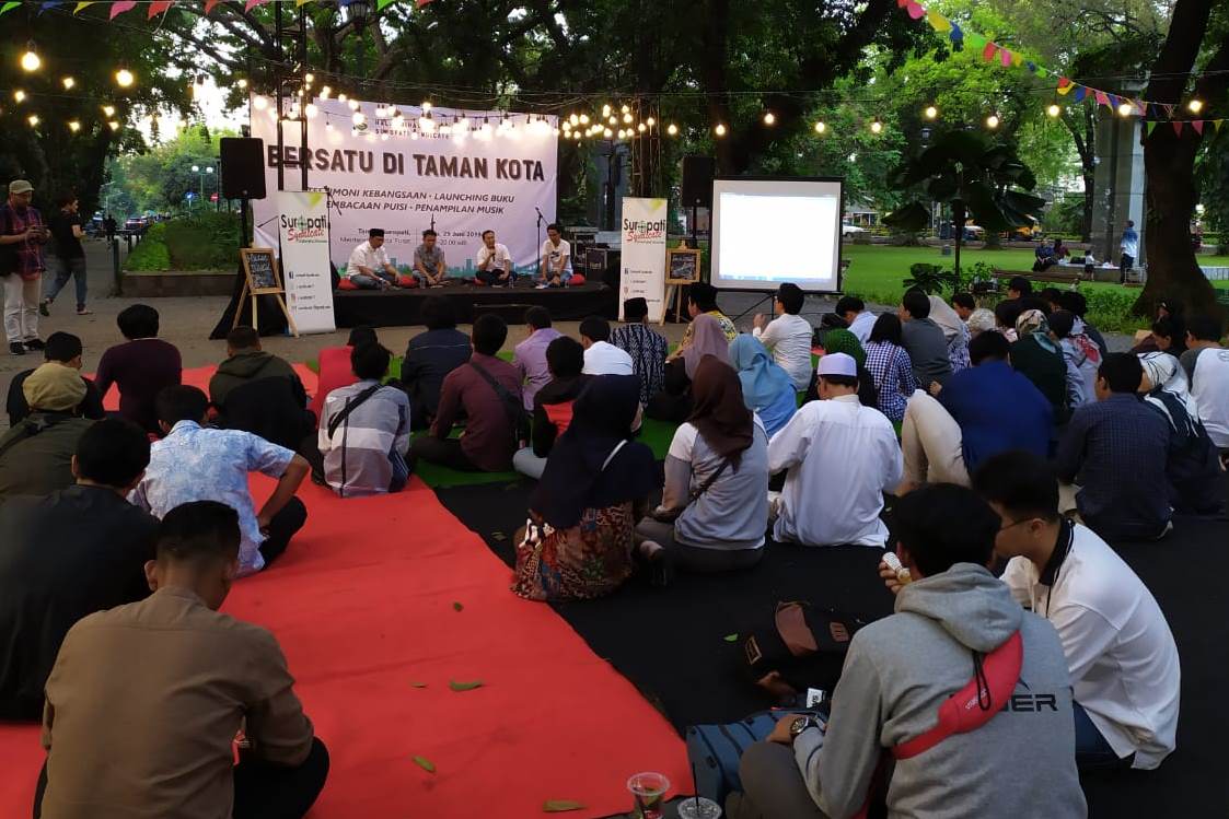 Diskusi Suropati Syndicate