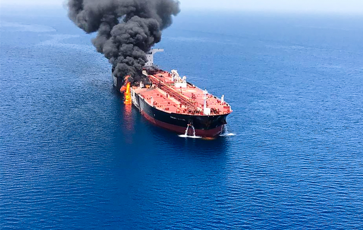  pada 13 Juni 2019 dilaporkan menunjukkan api dan asap mengepul dari sebuah kapal tanker yang dikatakan telah diserang di teluk Oman