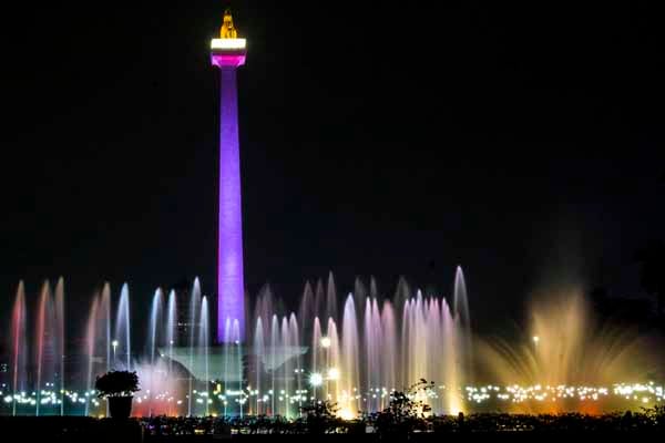  Suasana air mancur menari saat diresmikan dalam kampanye kegiatan 