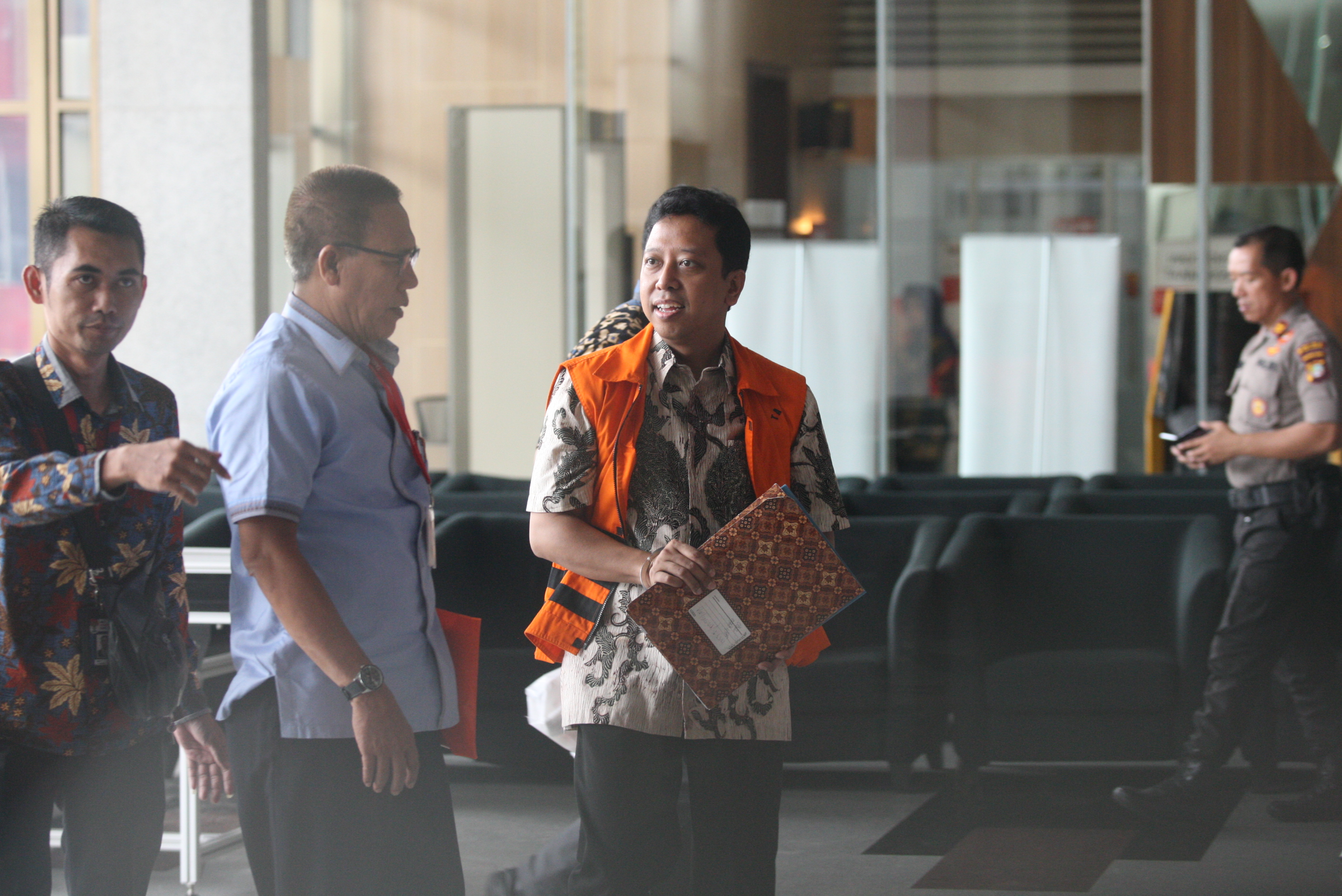 Tersangka kasus dugaan suap seleksi pengisian jabatan di Kementerian Agama Romahurmuziy