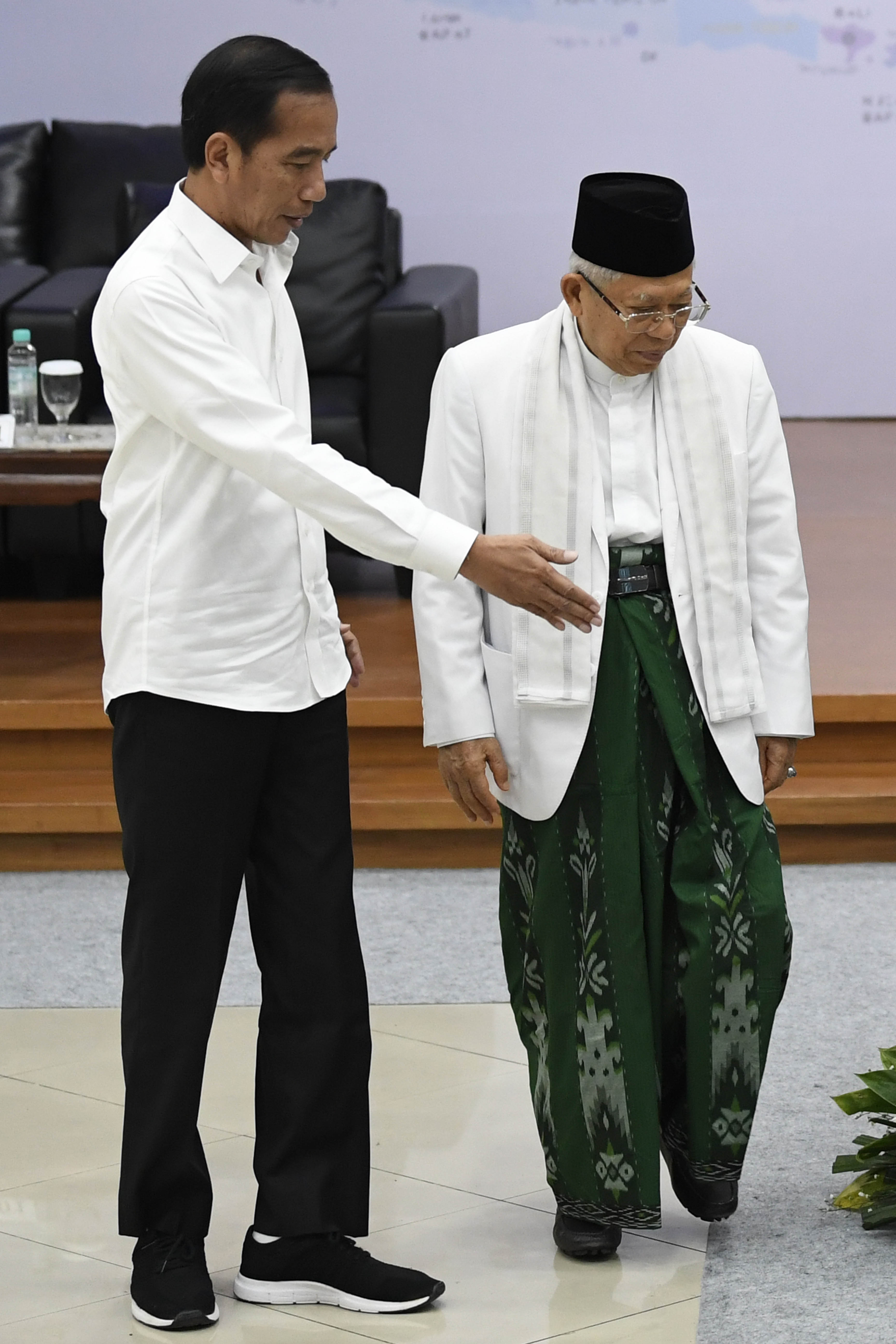 Presiden dan Wakil Presiden terpilih periode 2019-2024, Joko Widodo (kiri) dan KH Ma'ruf Amin (kanan)