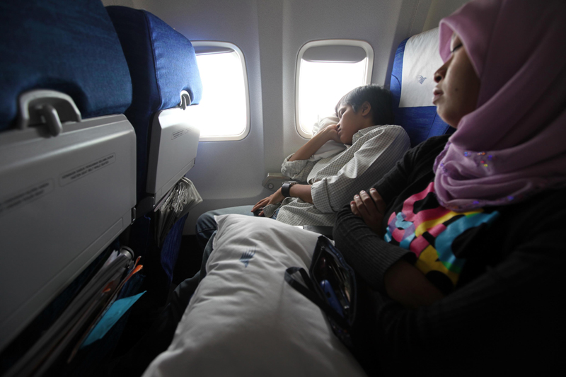 Jangan Tidur Saat Mendarat dan Lepas Landas