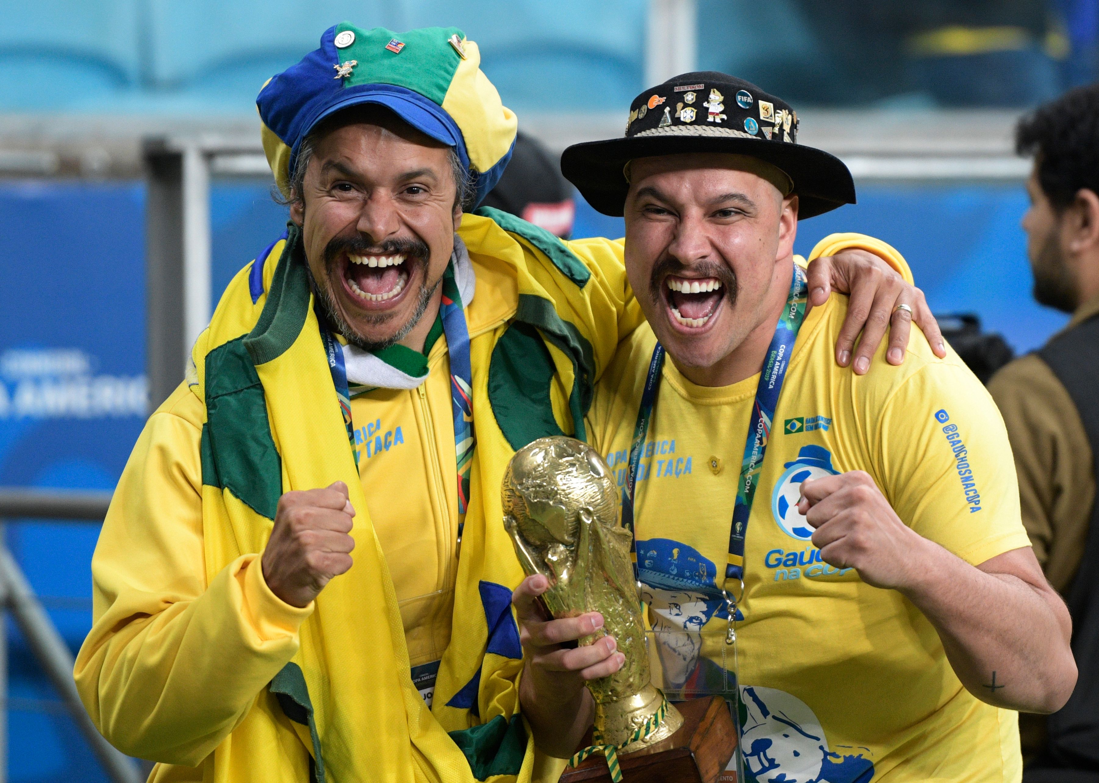 Pendukung Brasil di ajang Copa America