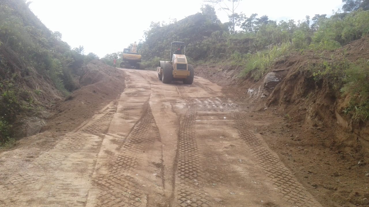 Ruas jalan Mansel-Bintuni, Papua Barat