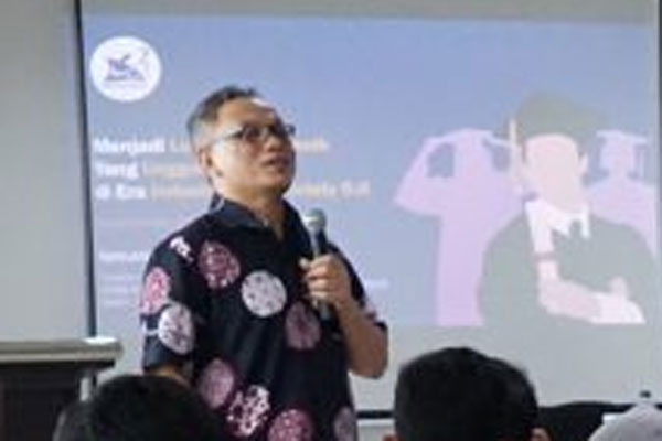  Dirjen Pembelajaran dan Kemahasiswaan Kemenristek-Dikti, Ismunandar