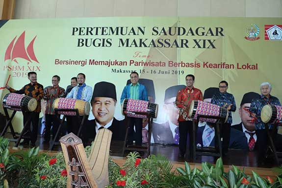 Pertemuan Saudagar Bugis Makassar (PSBM) XIX 2019 di Makassar Sulawesi Selatan, Minggu (16/6) dibuka oleh Menteri PAN & RB Syafruddin