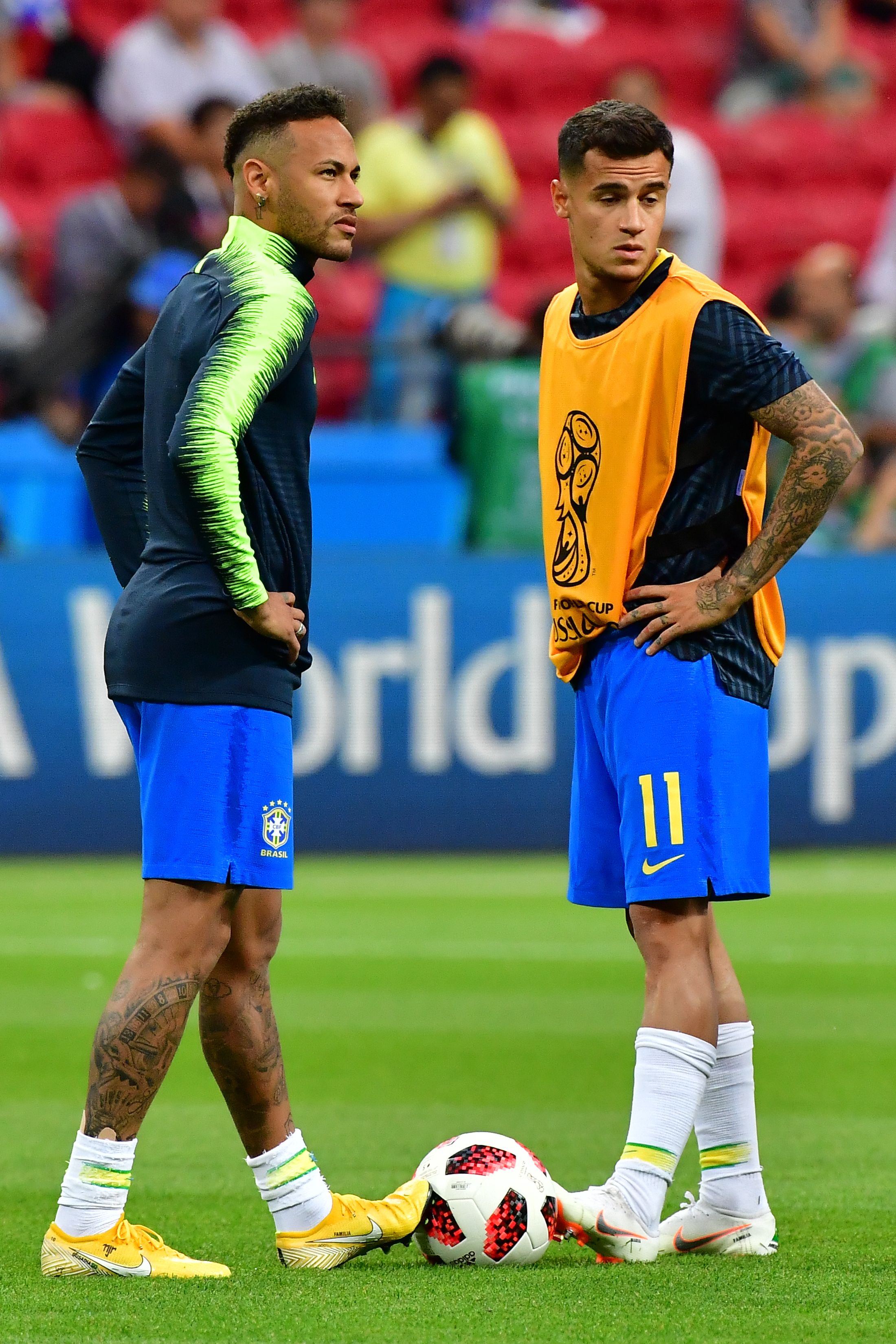 Neymar (kiri) dan Philippe Coutinho (kanan)