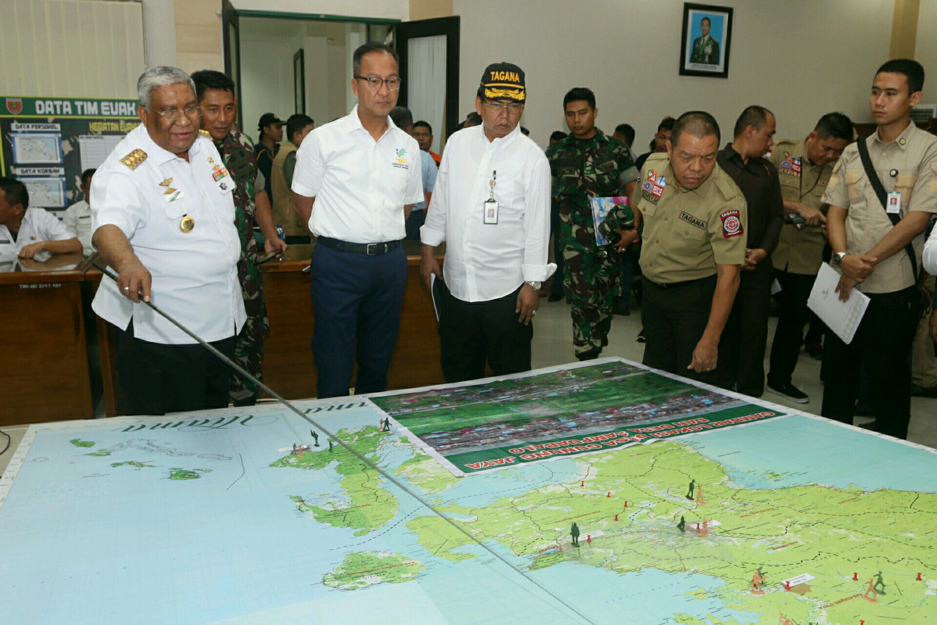  Mensos Serahkan Bantuan untuk Sultra