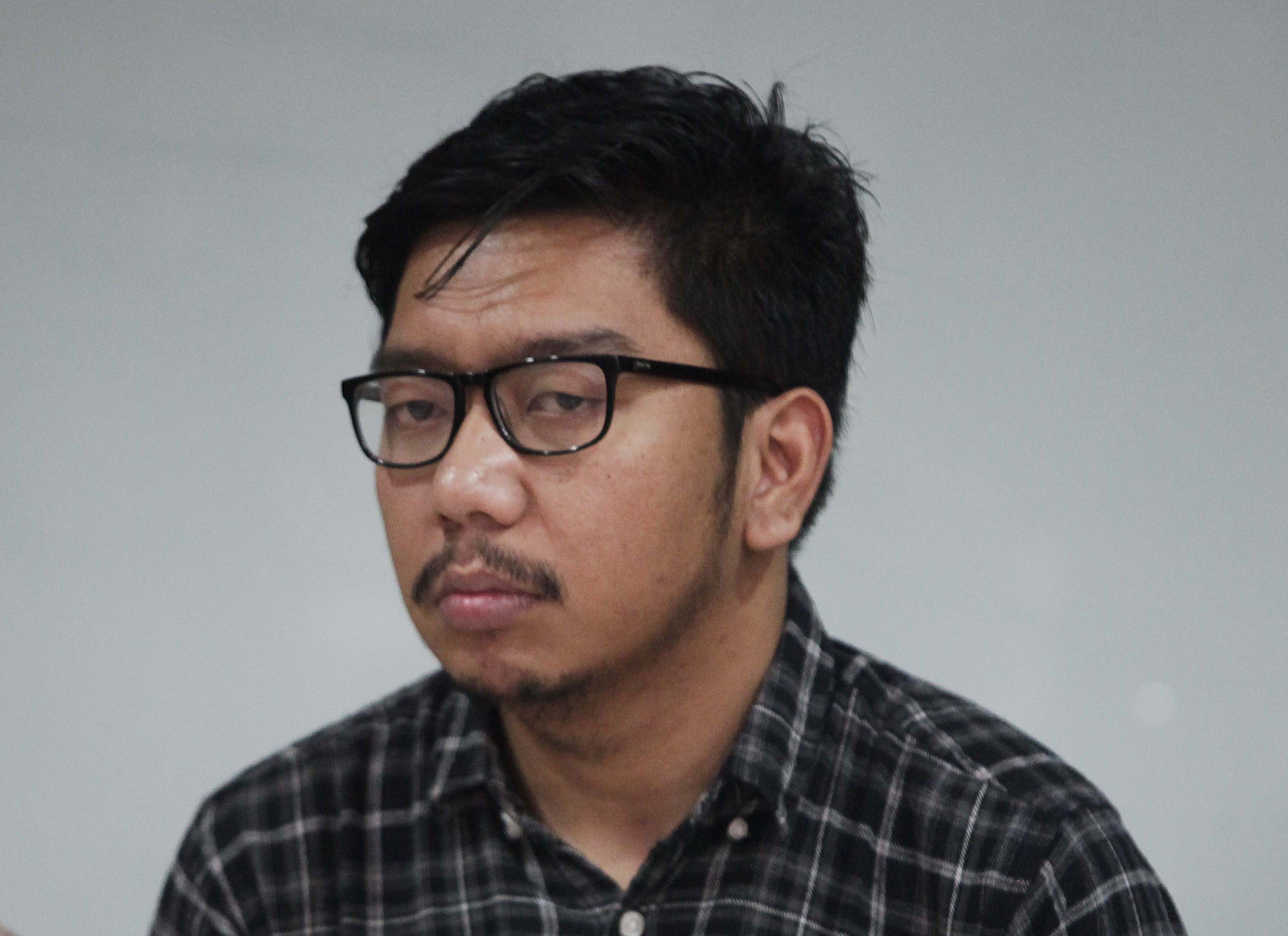 Aktivis ICW Kurnia Ramadhana di Jakarta, Minggu (11/6).