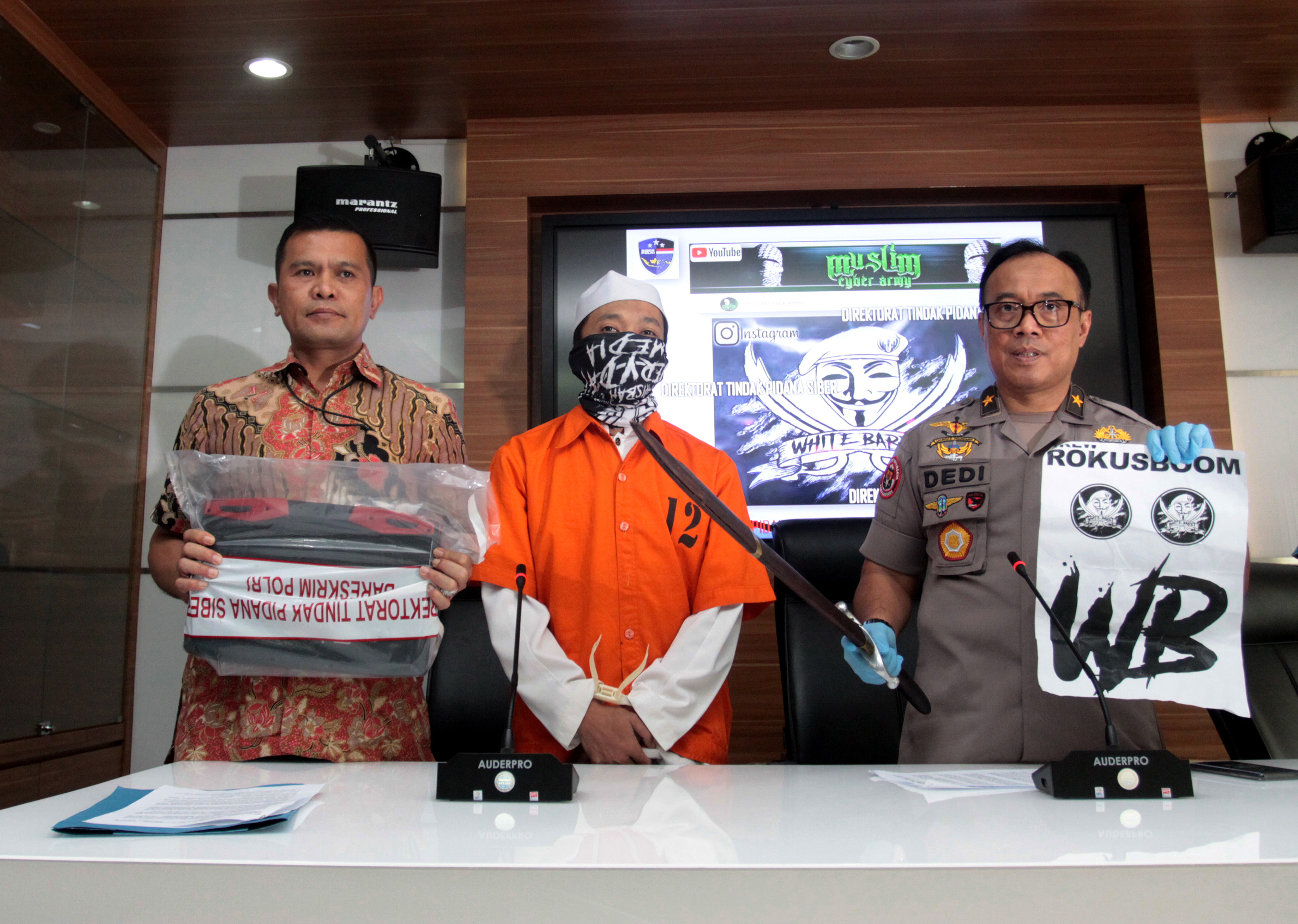 Bareskrim Polri tangkap kreator dan penyebar hoaks.