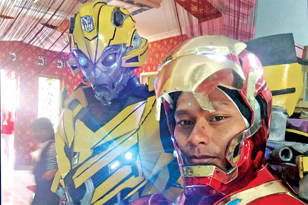 HARDIAN Anggi mengaku punya banyak kenangan dari hobinya bermain dan membuat kostum.