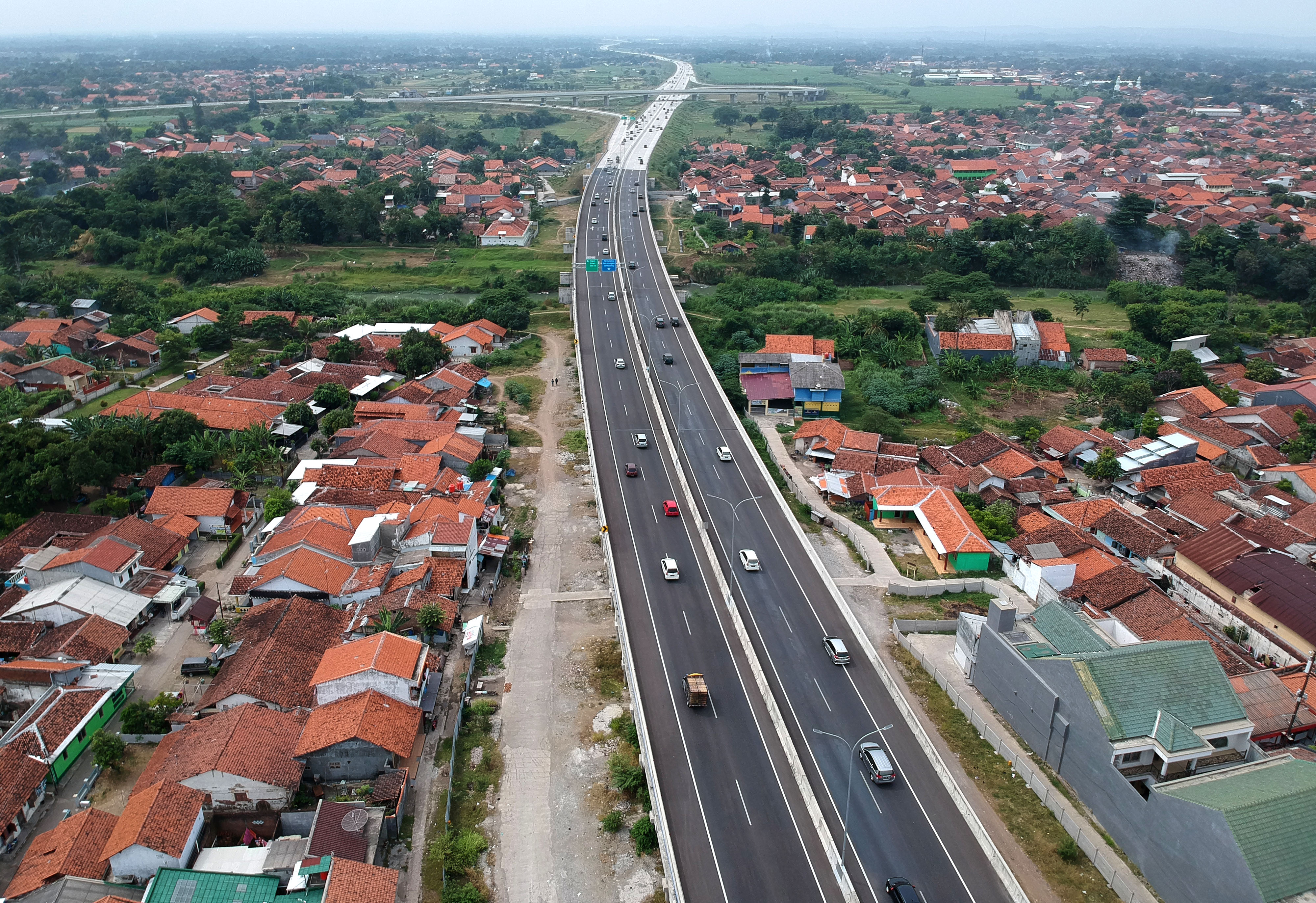 Pemberlakuan One Way di jalan tol Trans Jawa