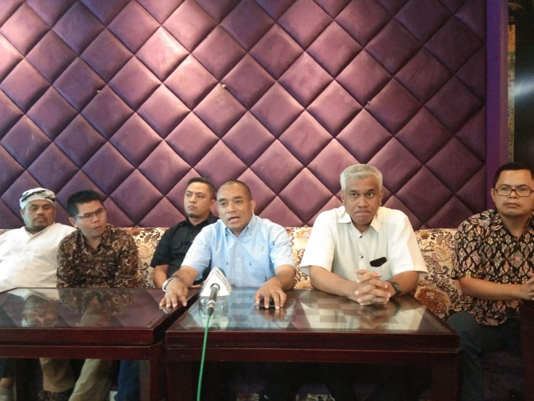 JAM melakukan konferensi pers soal penolakan percepatan munas Golkar