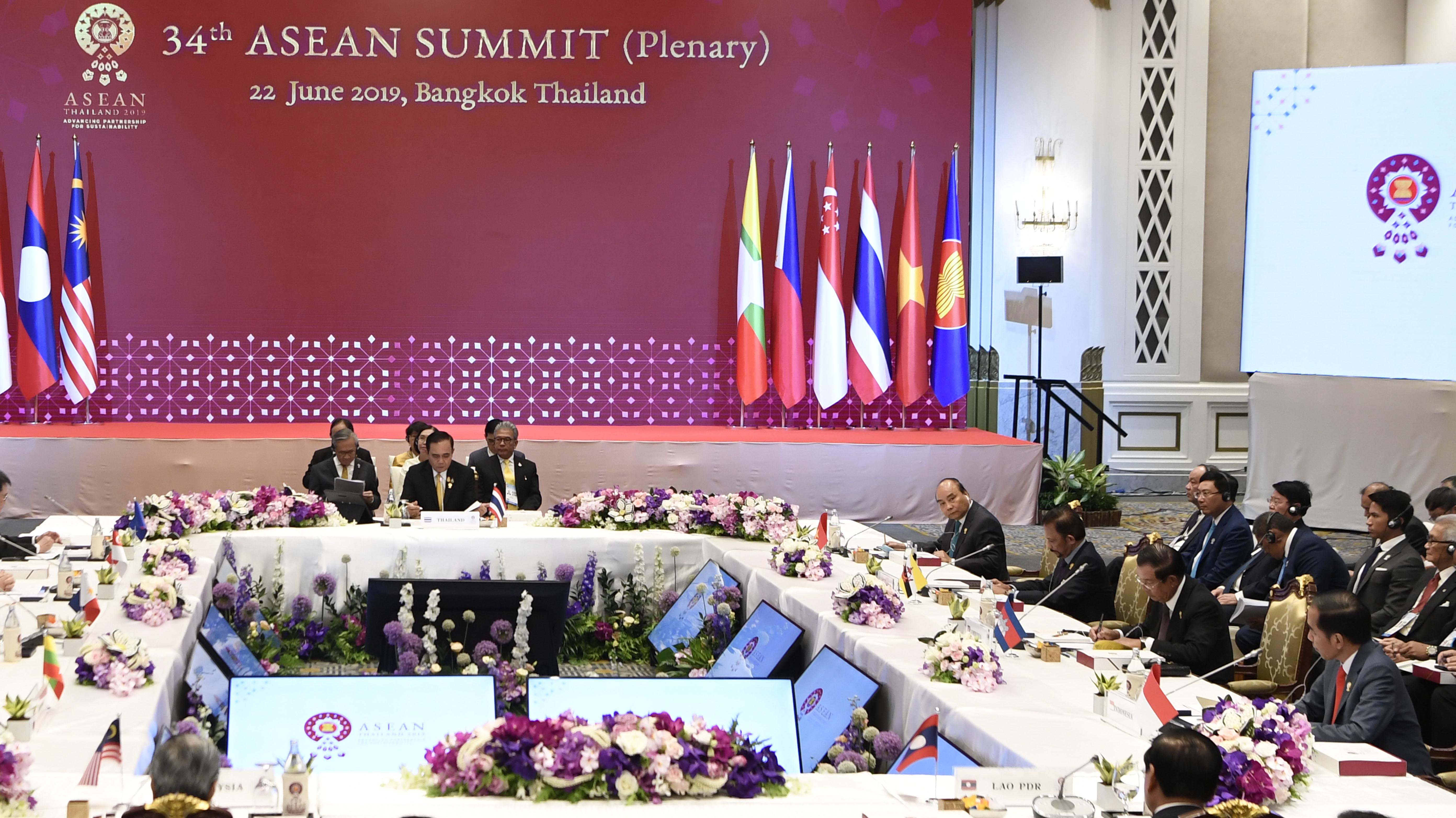 SIDANG PLENO KTT ASEAN KE-34: Suasana Sidang Pleno KTT ASEAN ke-34 di Bangkok, Thailand, Sabtu (22/6/2019). 