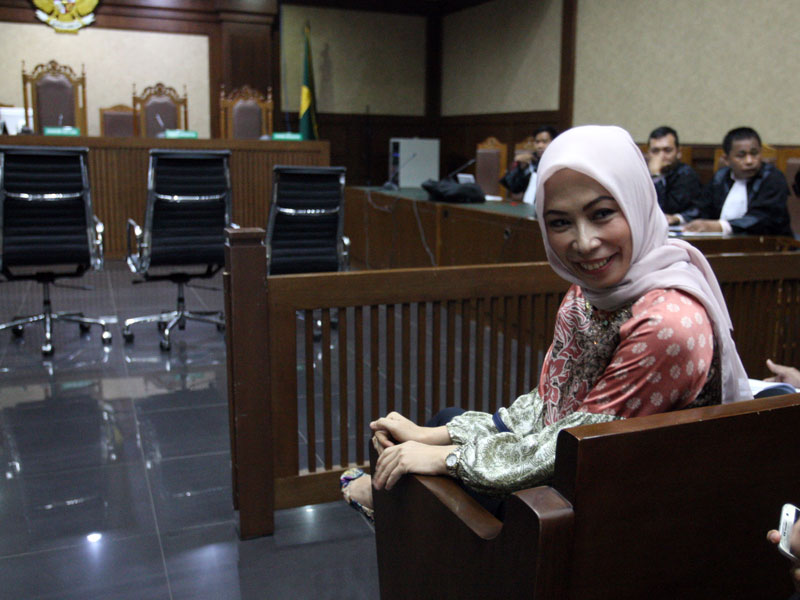 Terdakwa Marketing Manager PT Humpuss Transportasi Kimia (HTK), Asty Winasti.