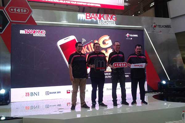 Mobile banking Telkomsel Expo 2019 yang digelar Telkomsel di Duta Mall Banjarmasin