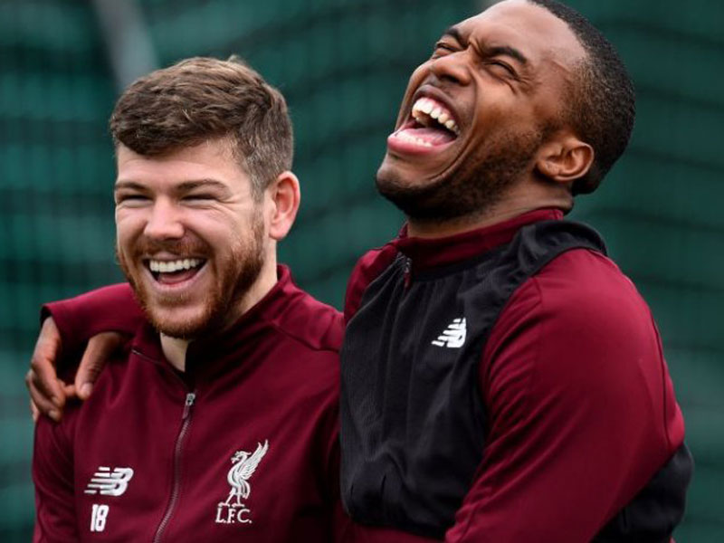 Alberto Moreno dan Daniel Sturridge .