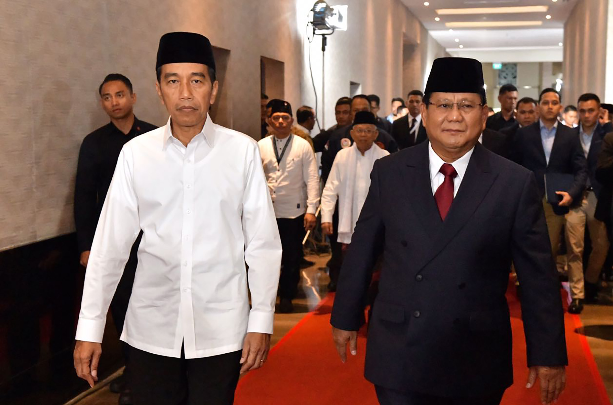 Momen saat Jokowi dan Prabowo jelang debat presidensial