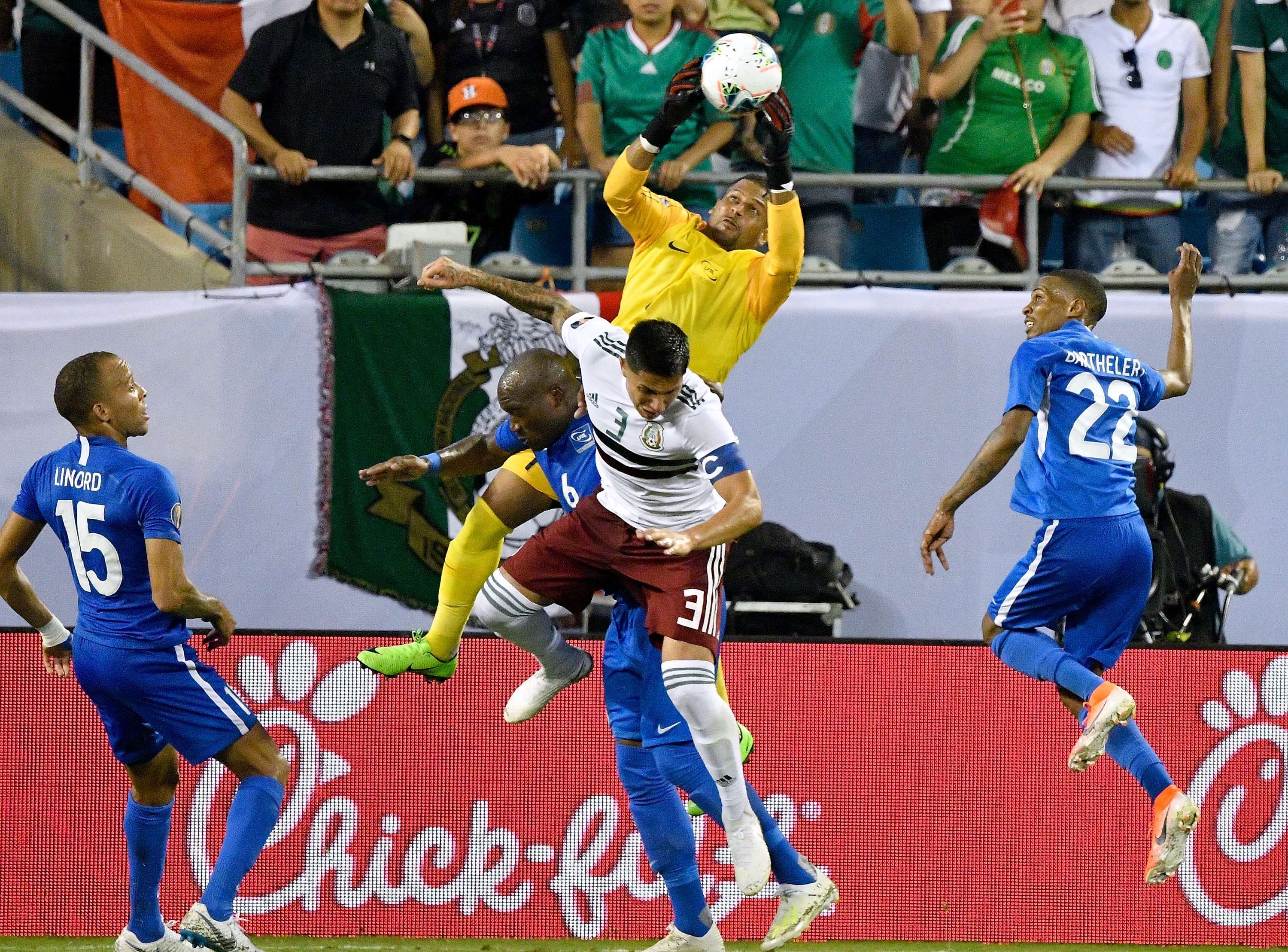 Laga antara Meksiko dan Martinique di Piala Emas.