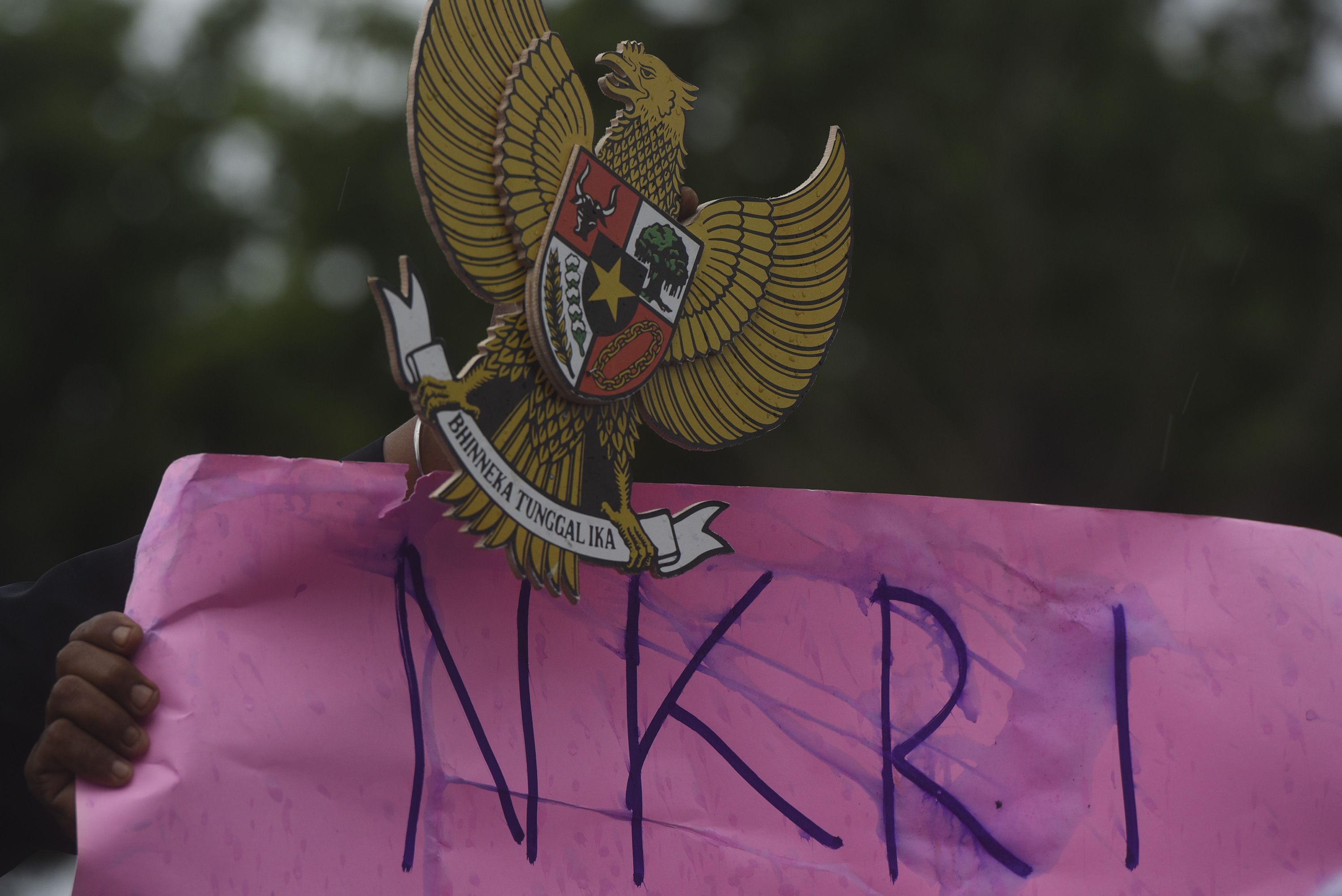 Aliansi Kerukunan Umat dan Kebinekaan berunjuk rasa mendesak pemerintah membubarkan ormas intoleran dan berpaham radikal 