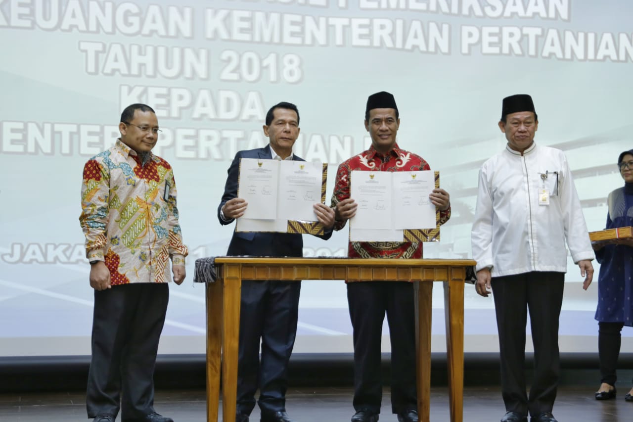 Penyerahan hasil pemeriksaan atas laporan keuangan Kementan tahun 2018 oleh BPK RI