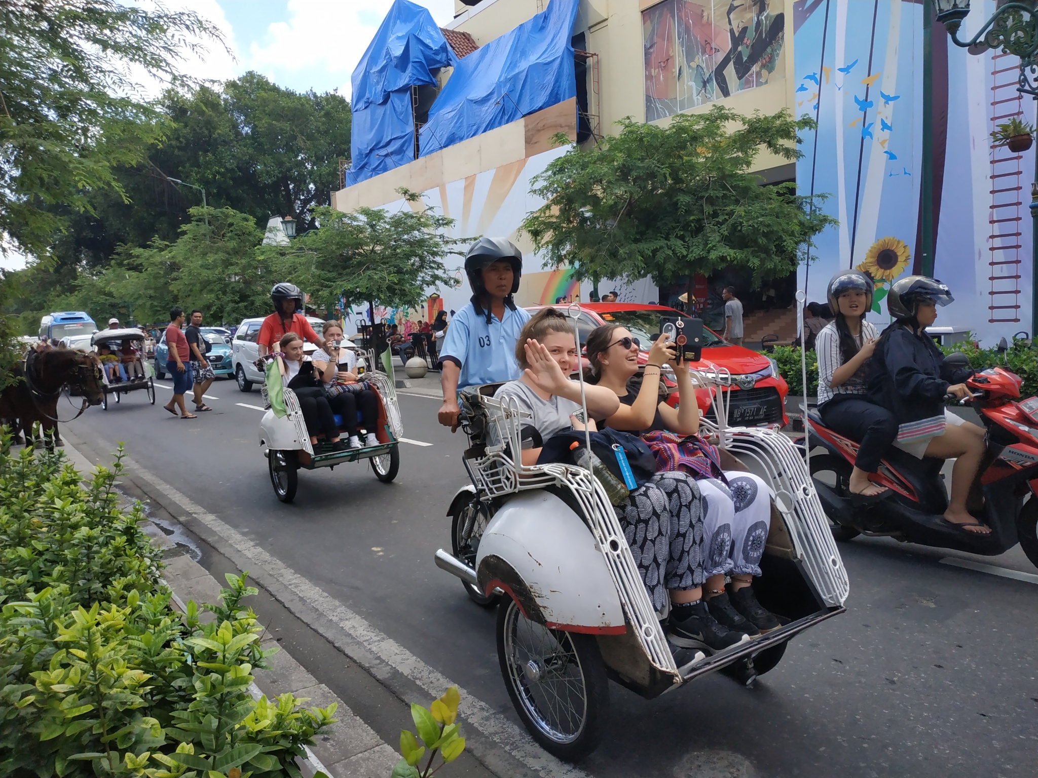 Wisatawan di Malioboro