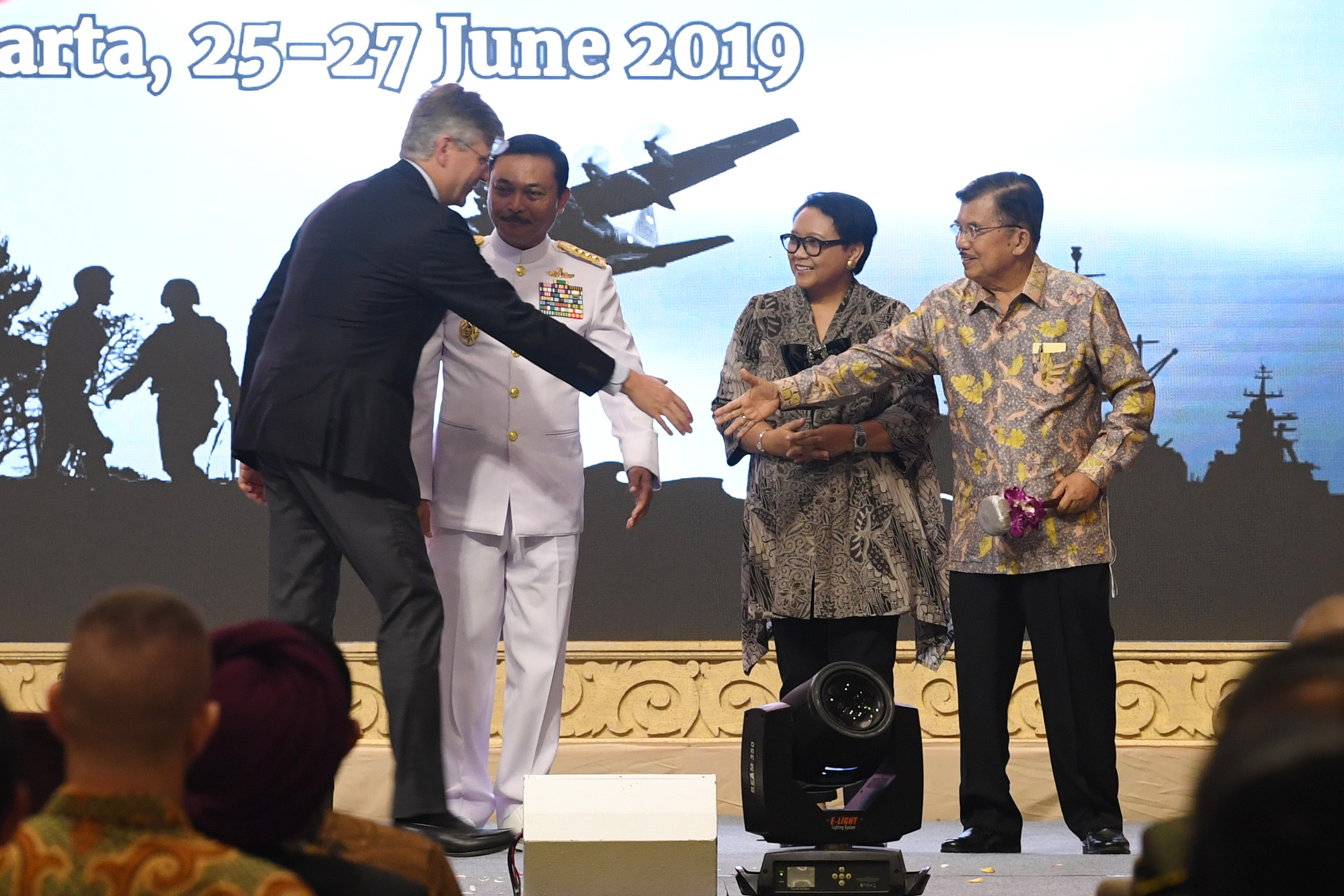 Wakil Presdien Jusuf Kalla saat hadir dalam konferensi internasional bertajuk 'Mempersiapkan Angkatan Bersenjata Modern untuk Misi Pemelihar