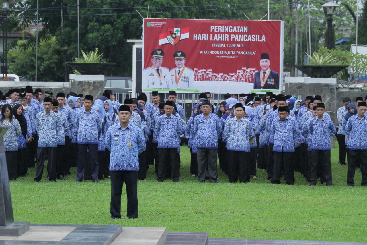 Sejumlah ASN di Kabupaten Musi Banyuasin mengikuti Upacara Peringatan Hari Lahir Pancasila Tahun 2019.