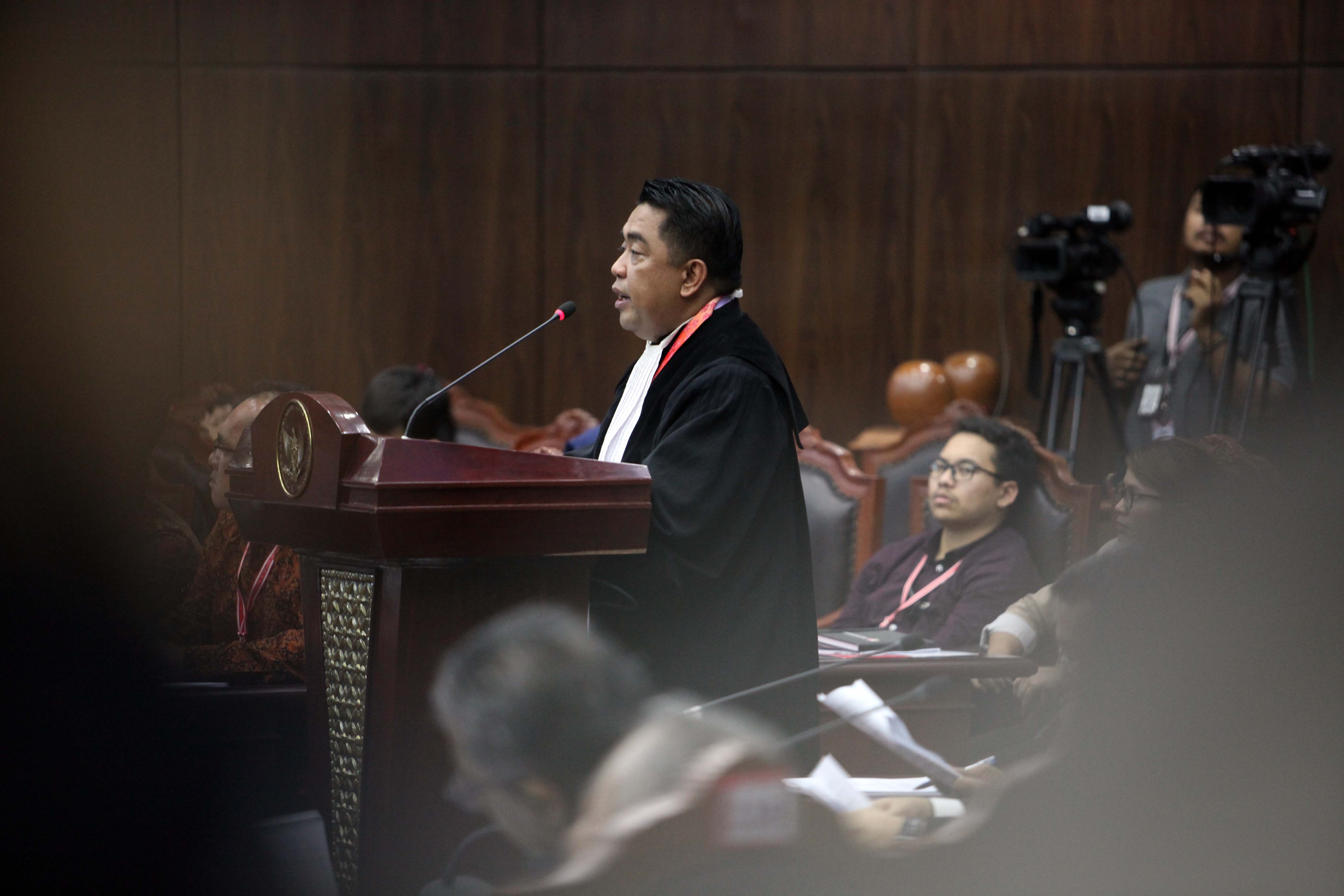 Kuasa hukum KPU sebagai pihak termohon Ali Nurdin