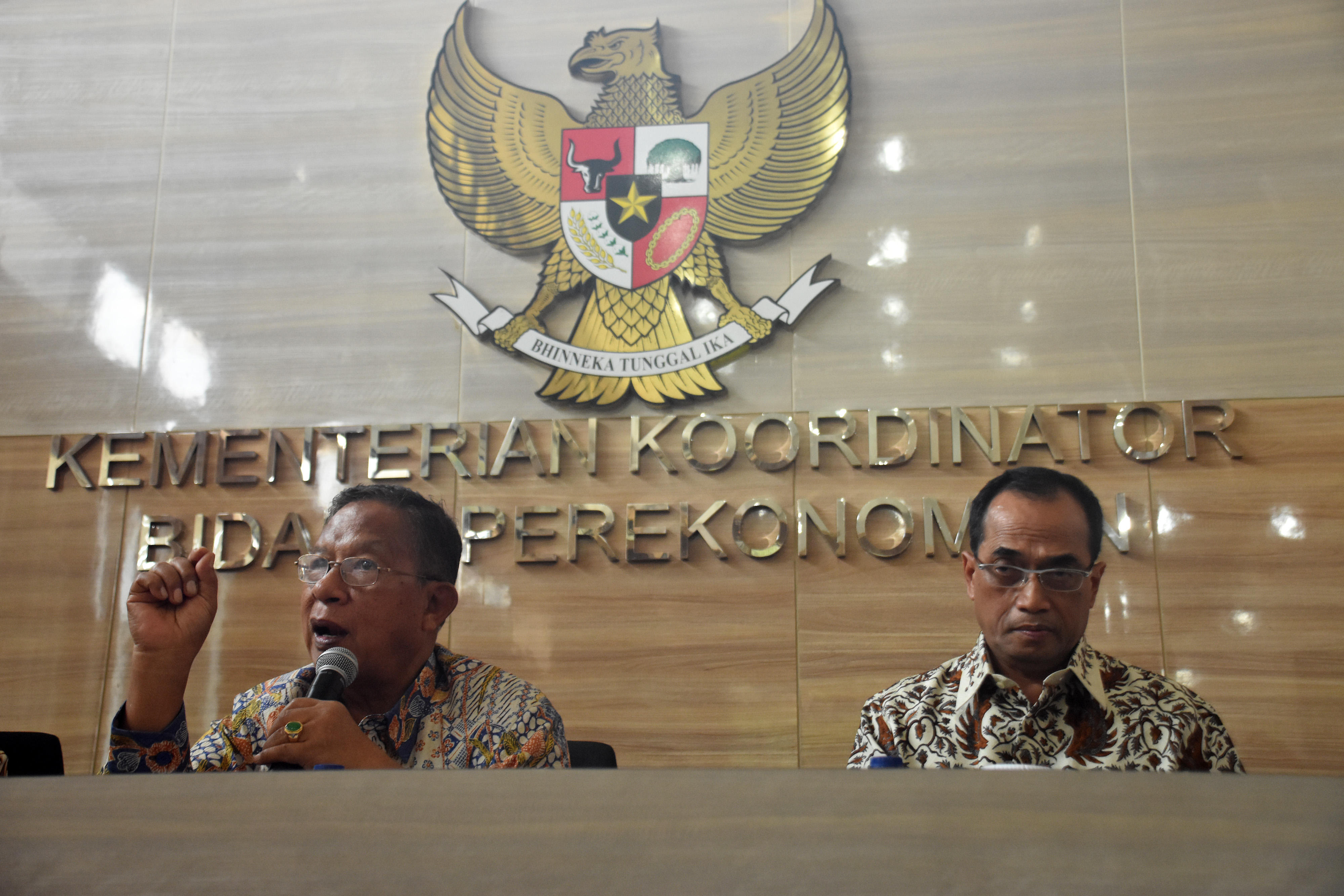 Pemerintah turunkan tarif penerbangan LCC.