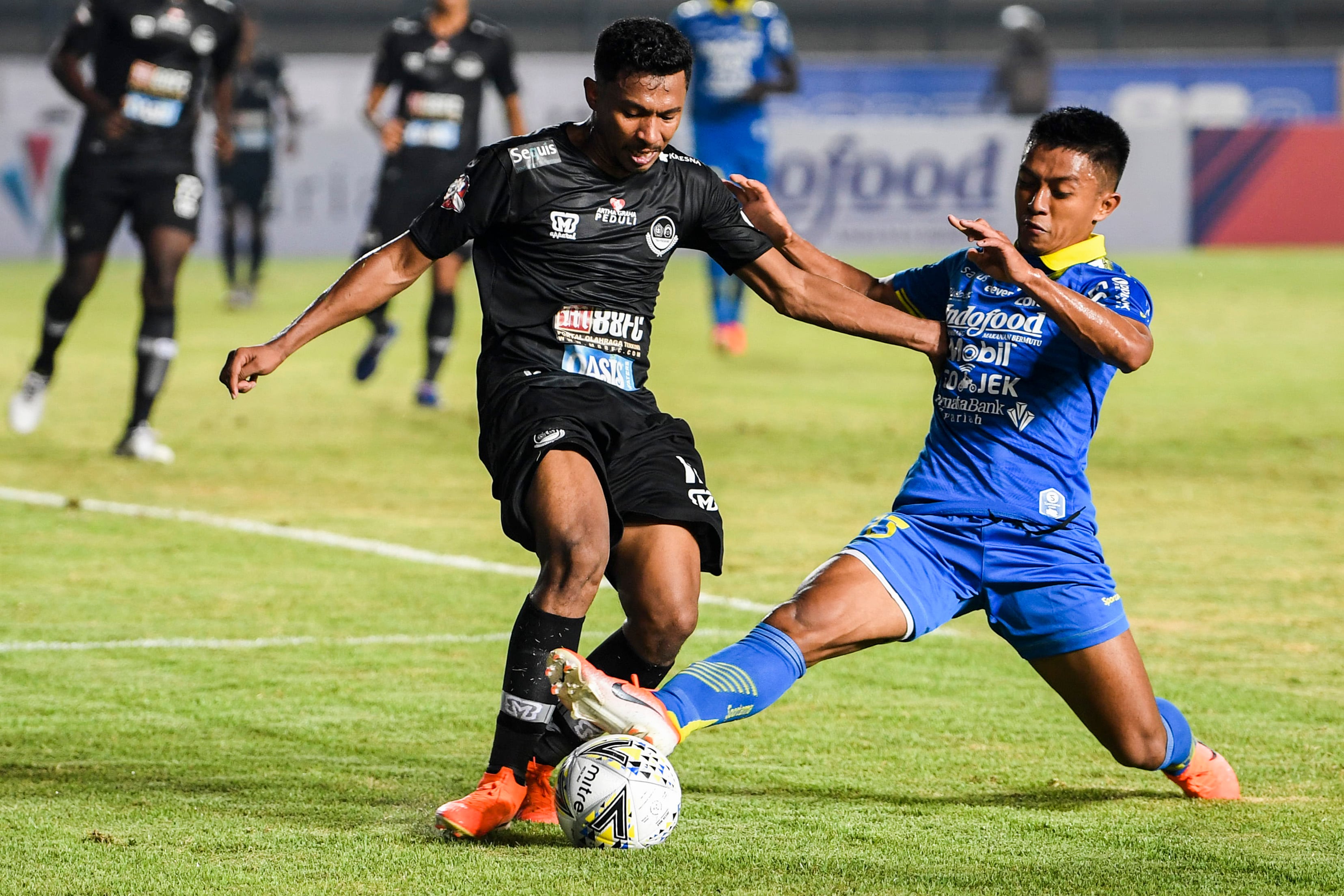 PERSIB BANDUNG BERMAIN IMBANG LAWAN TIRA PERSIKABO