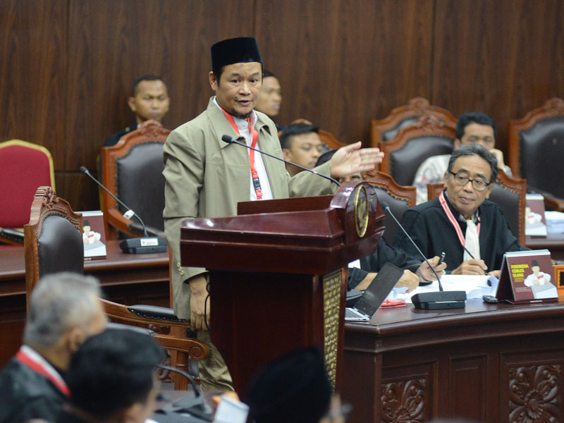 Saksi yang dihadirkan tim Prabowo-Sandiaga Agus Maksum memberikan kesaksiannya dalam sidang lanjutan sengketa PHPU 2019.