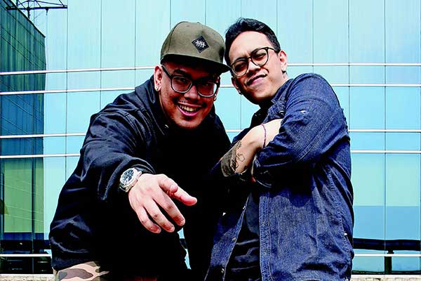 Duo personel Marlo Marco the Loco Brother saat berpose di kantor Media Indonesia, Jakarta, Senin (17/6).