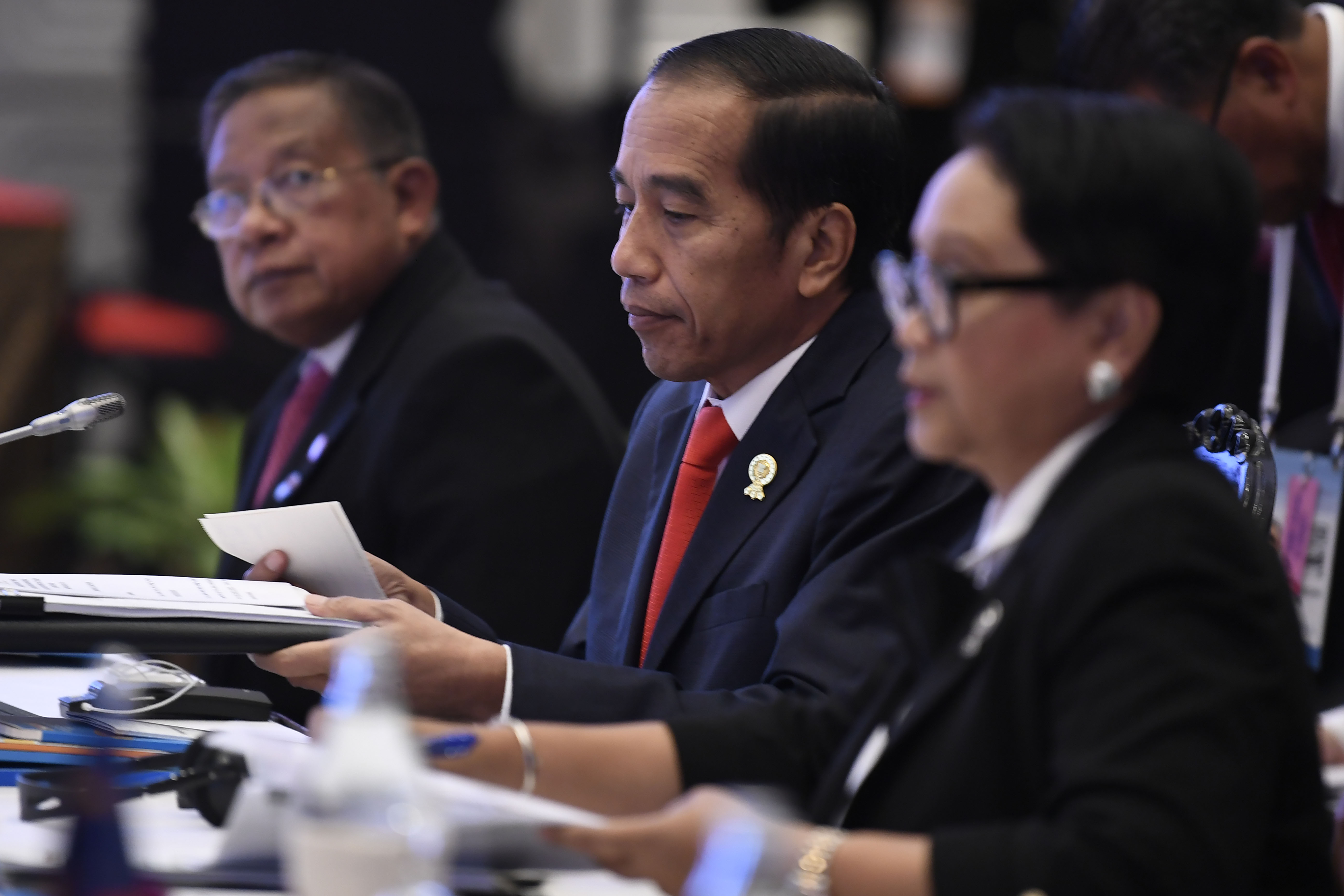 Presiden Joko Widodo (tengah) menghadiri pertemuan Brunei Darusalam-Indonesia-Malaysia-Philippines East ASEAN Growth Area