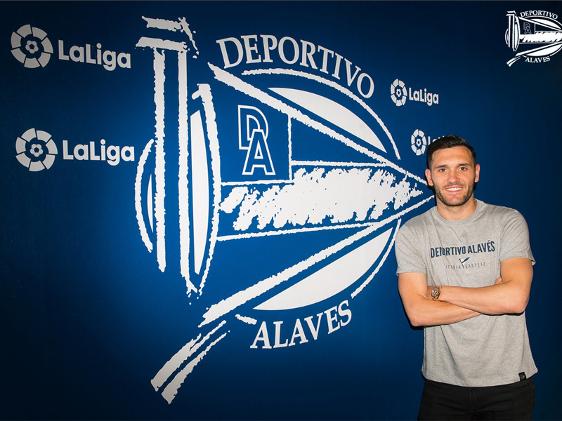 Lucas Perez Bergabung dengan Alaves