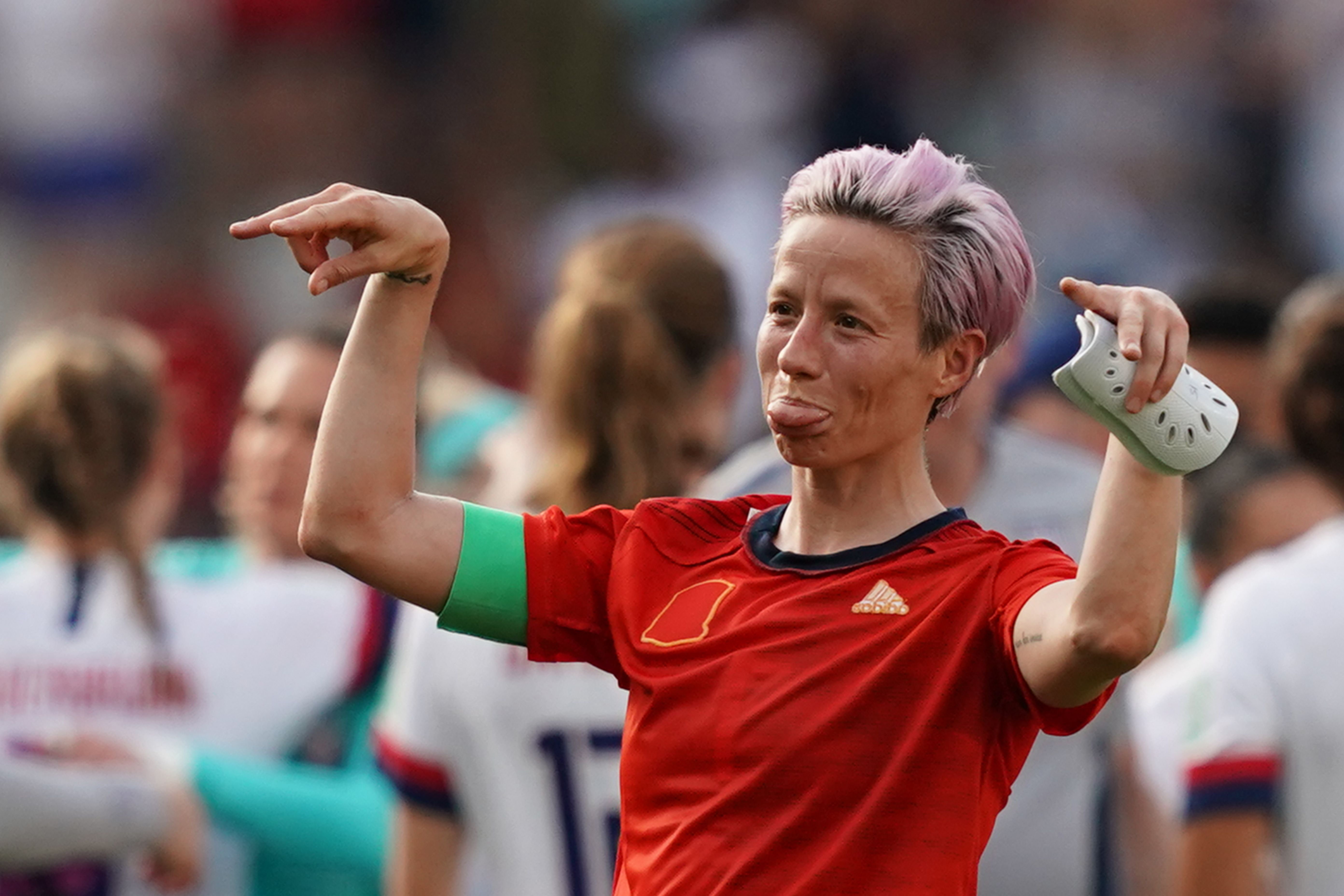 Penyerang AS Megan Rapinoe merayakan kemenangan AS atas Spanyol di laga 16 besar Piala Dunia Putri.