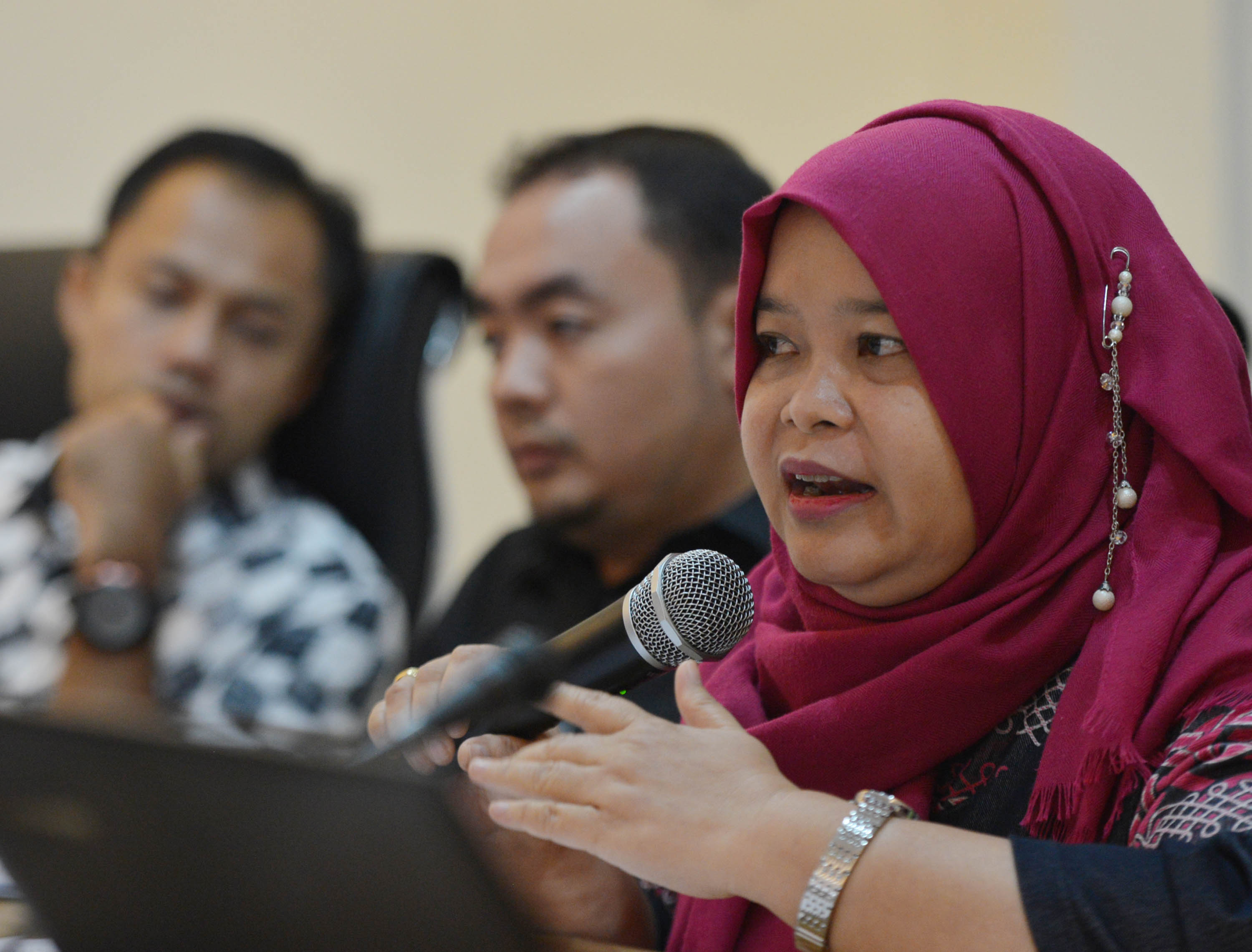  Sri Budi Eko Wardani dari Puskapol UI 