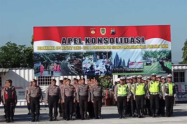 Apel konsolidasi berakhirnya Operasi Ketupat Candi 2019 dan persiapan pengamanan sidang perselisihan hasil pemilu, di Polres Klaten.