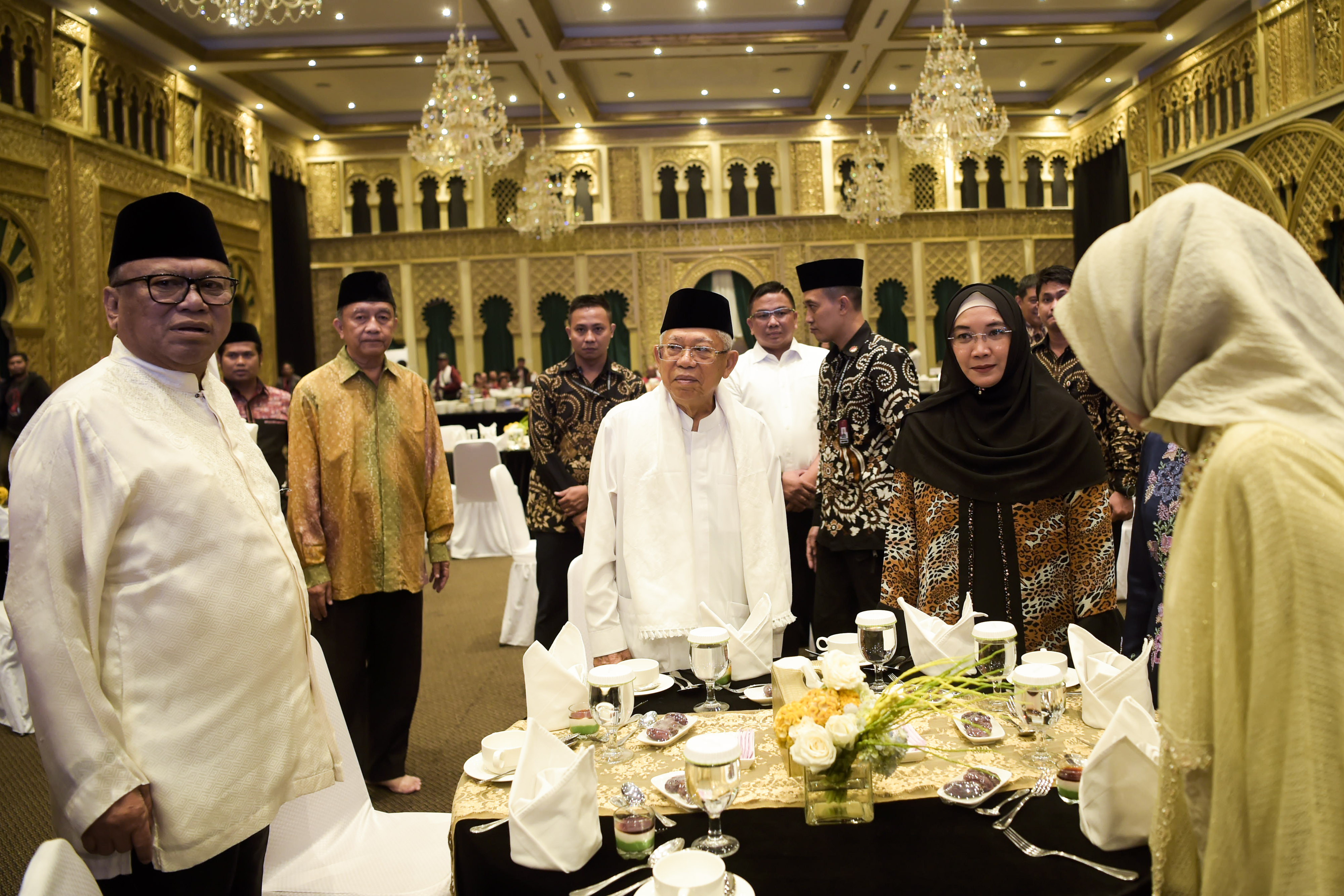 Ma'ruf Amin berbuka puasa bersama di kediaman Ketua DPD Oesman Sapta Odang