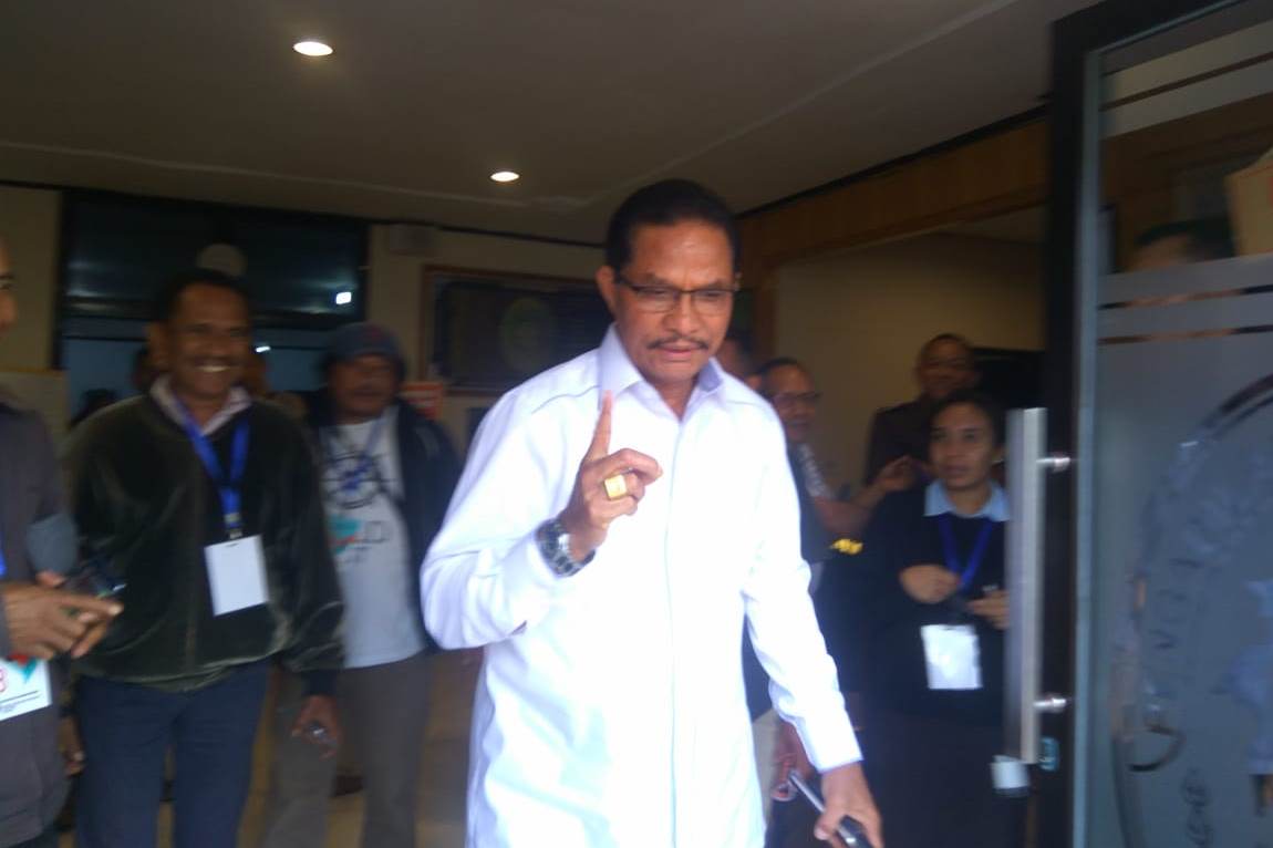 Bupati Manggarai Deno Kamelus