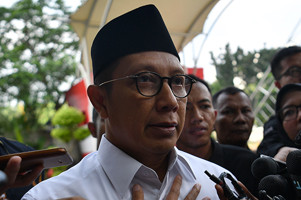 Lantik Rektor, Menag Harap UIII Jadi Rumah Moderasi Islam