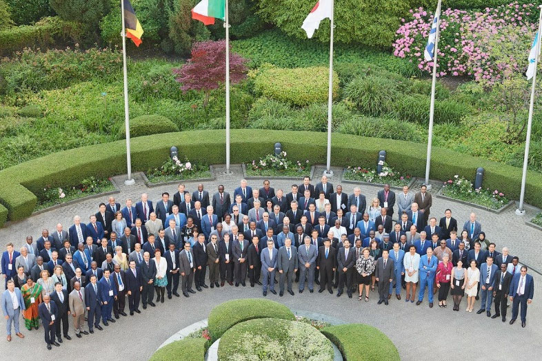 Delegasi sidang WCO di Brussels, Belgia, berfoto bersama.