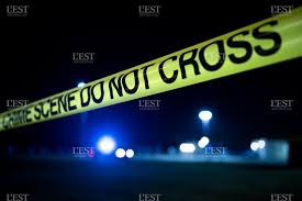 Polisi memasang garis polisi setelah terjadi aksi penembakan di  Gilroy Garlic Festival, California, AS.  