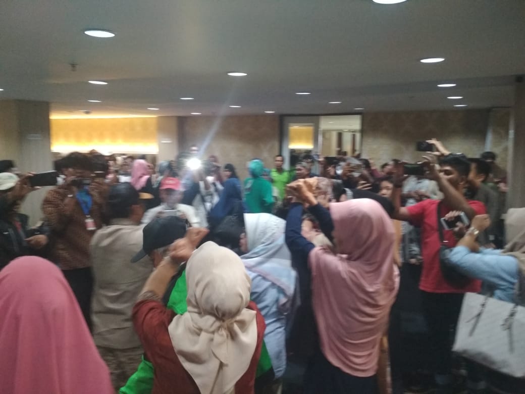 suasana konsolidasi relawan Prabowo-Sandi