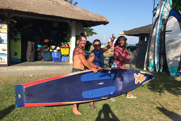 Peserta praajang Belitong Geopark International Stand Up Paddle and Kayak Marathon di Pantai Sanur dan Pantai Jimbaran