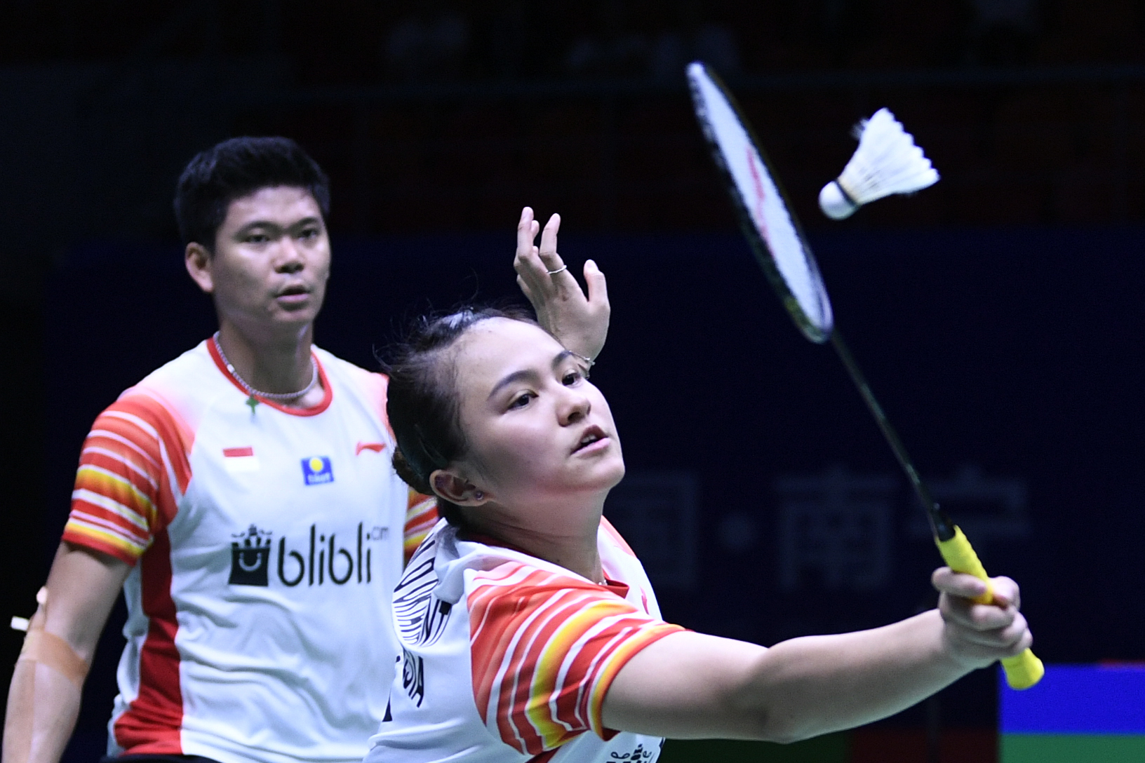 Pebulu tangkis ganda campuran Indonesia Melati Daeva Oktavianti (kanan) dan Praveen Jordan. 