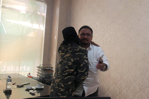 Maskhun Hidayat (kiri) bertemu dengan Ketua Umum Pimpinan Pusat Gerakan Pemuda Ansor, Yaqut Cholil Qoumas (kanan)
